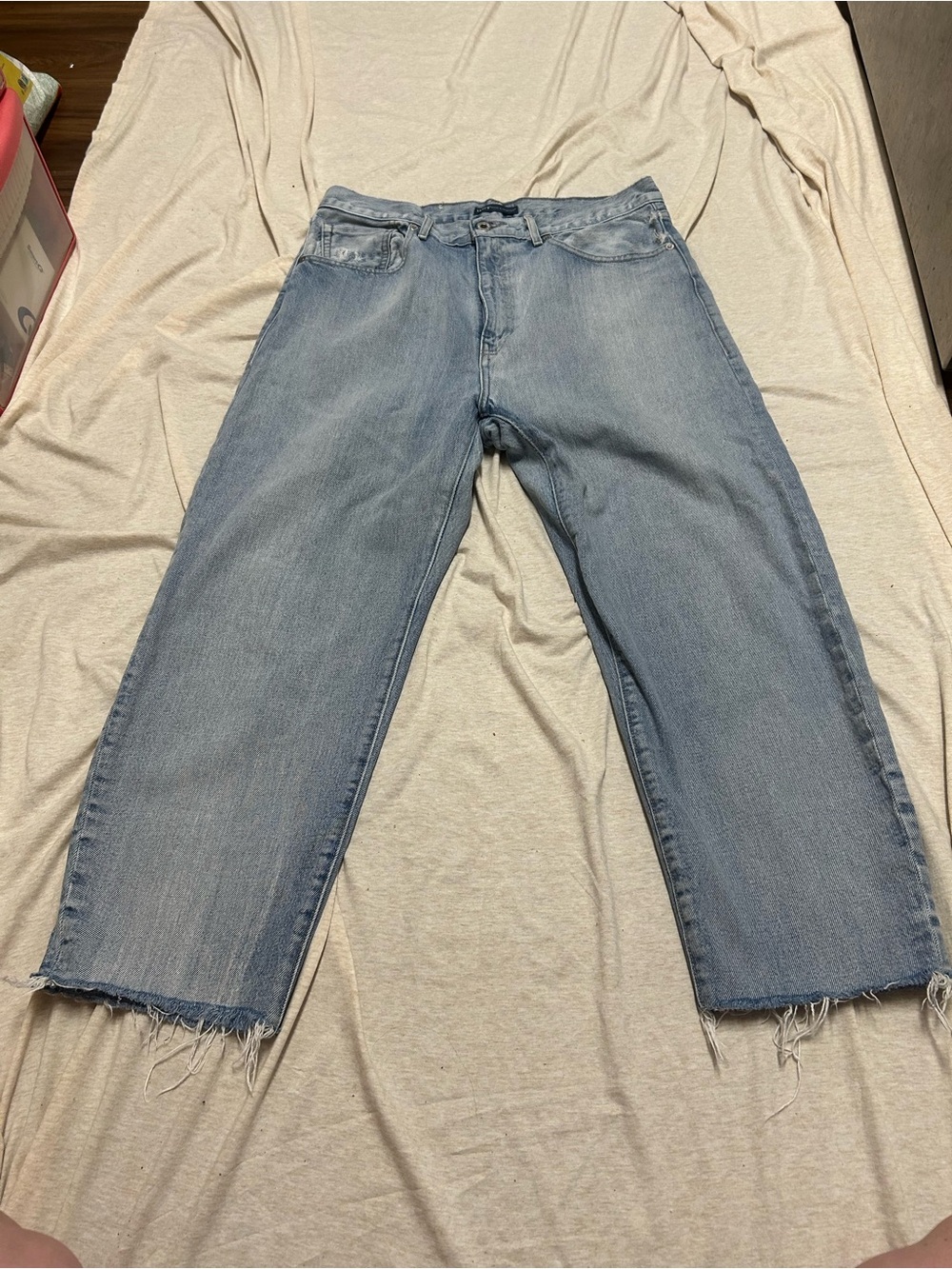 Levi’s Made and Crafted Barrel Crop Jeans Raw Frayed Hem Distressed Light Wash